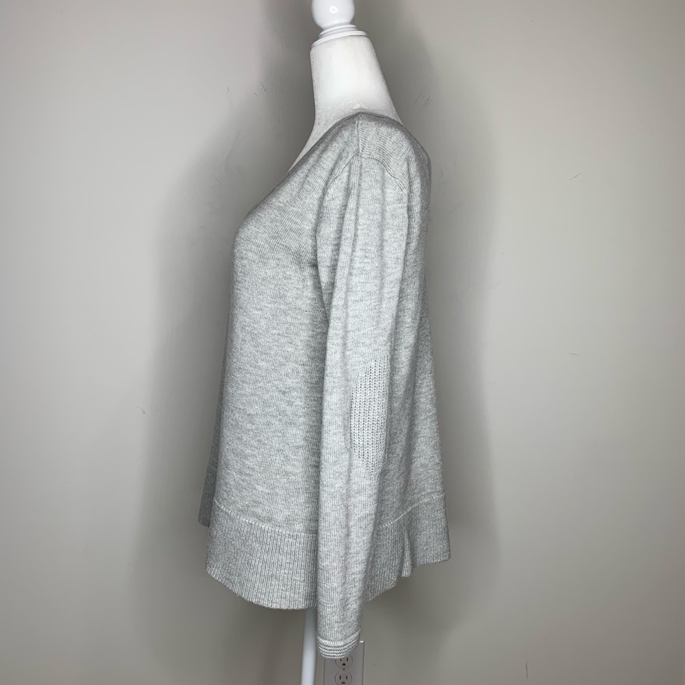 BN5 41 Hawthorn Light Gray V-Neck Sweater Classic Minimalist Wool Blend Small - Picture 3 of 8